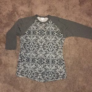 Lularoe grey geometric randy tee